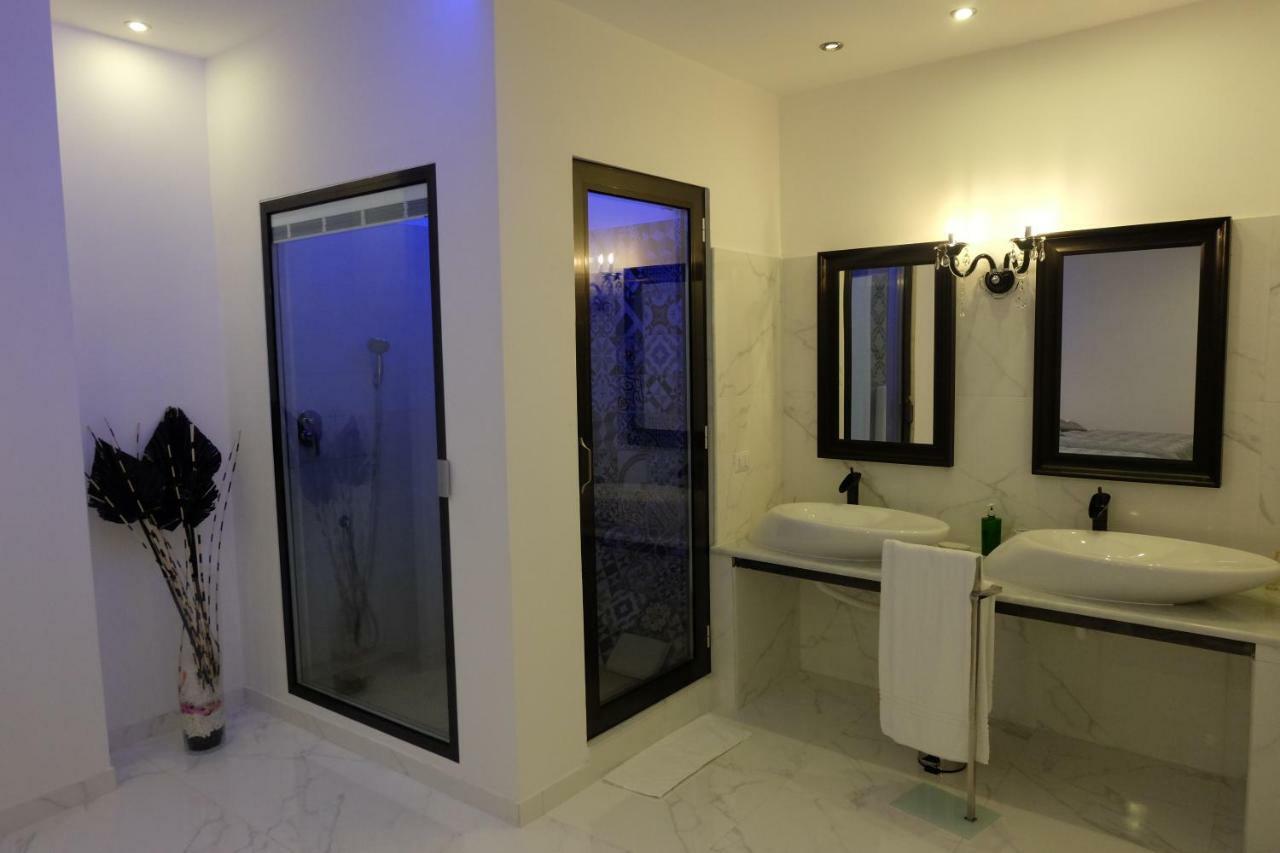 White Room Idromassaggio Su Richiesta ナポリ エクステリア 写真