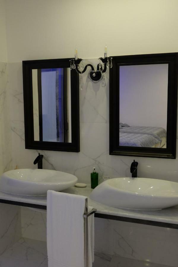 White Room Idromassaggio Su Richiesta ナポリ エクステリア 写真